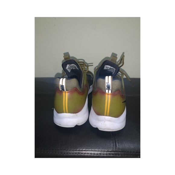 Women’s NIKE DARWIN Olive Textile Running Trainers - Picture 6 of 10